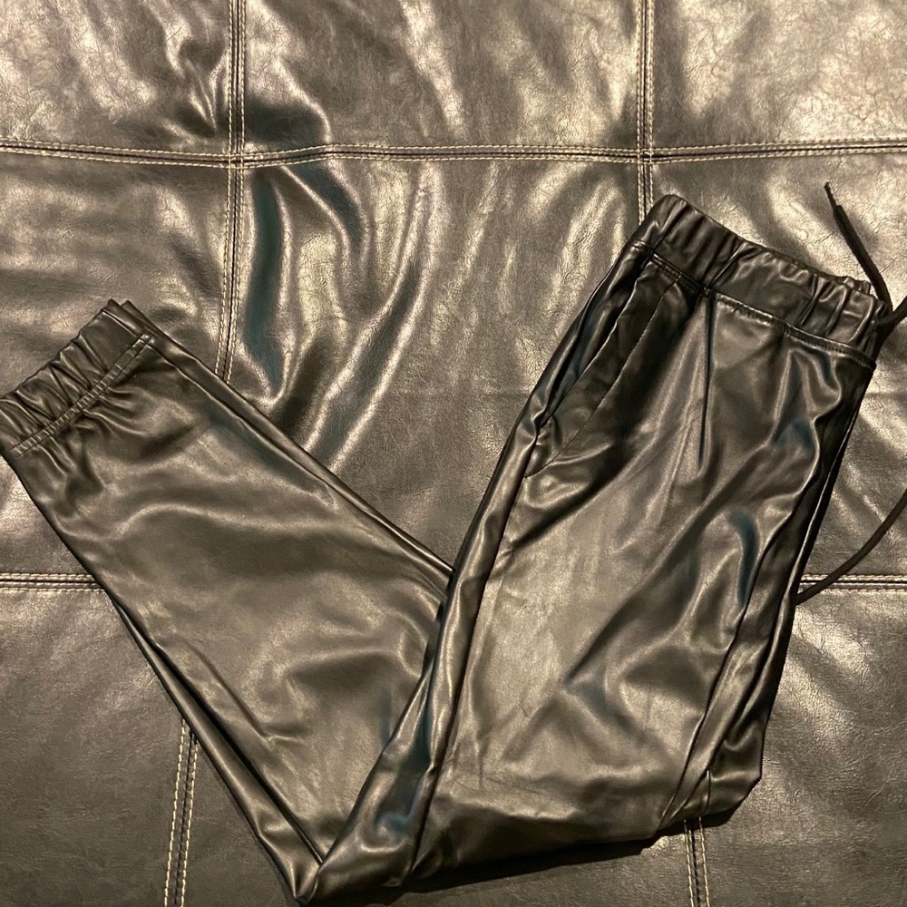 Elwood Slim Faux leather Joggers